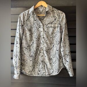 Dalia Collection Long Sleeve Button Down Snakeprint Blouse Size Small